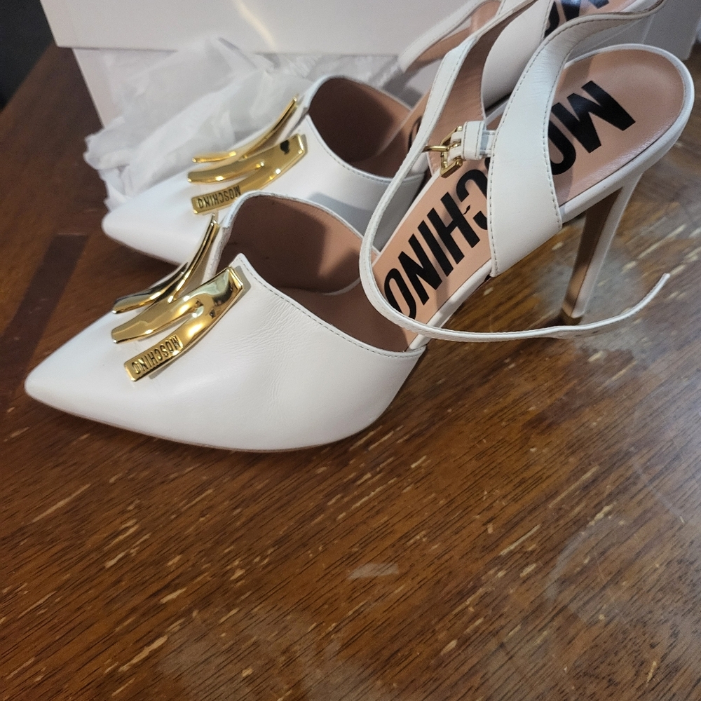 Moschino